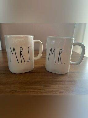 White 'Mr.' and 'Mrs.' Ceramic Coffee Mugs - Set of 2